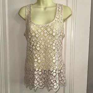 See Thru Soul off white/cream floral crochet lace tank top that zips up back